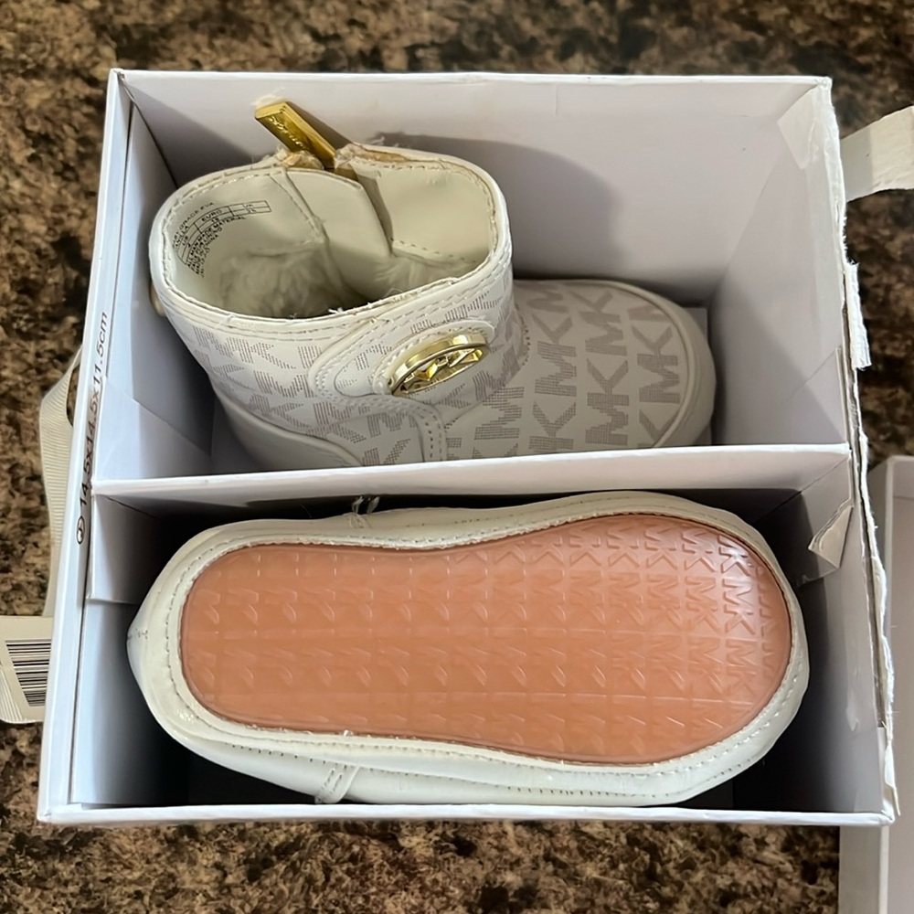 Size 4c Michael kors toddler shoes